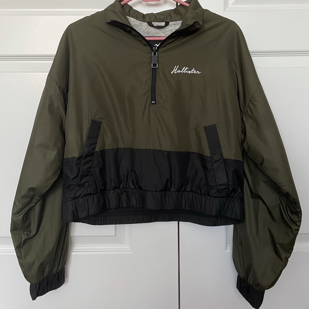 unworn hollister windbreaker with tags